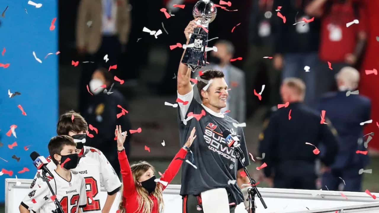 Tom Brady Wins His 7Th Super Bowl And 5Th Super Bowl Mvp